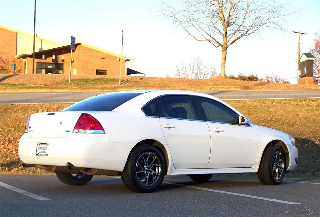 2016 Chevrolet Impala 10th Gen - Image 2 of 12