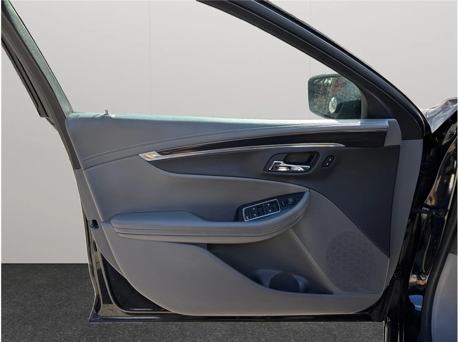 2016 Chevrolet Impala 10th Gen - Image 18 of 21