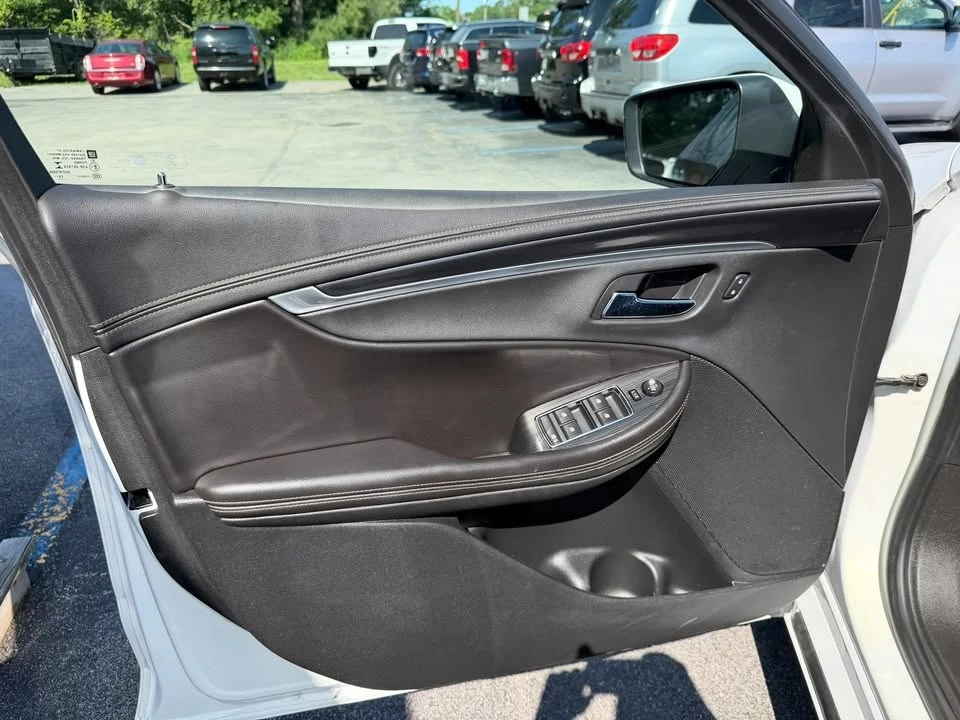 2016 Chevrolet Impala 9th Gen - Image 6 of 16