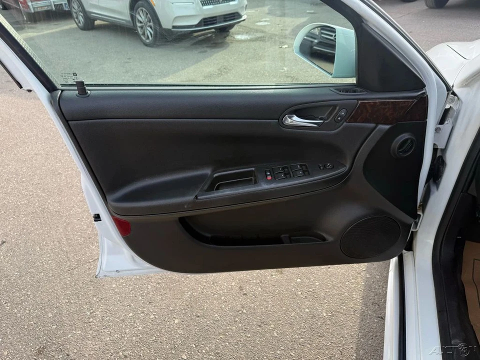 2016 Chevrolet Impala 10th Gen - Image 18 of 21