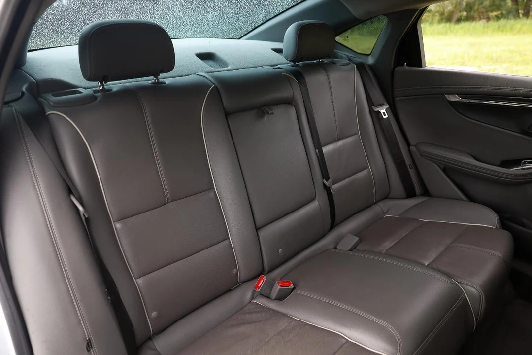 2016 Chevrolet Impala 9th Gen - Image 14 of 31