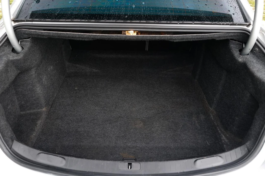 2016 Chevrolet Impala 9th Gen - Image 23 of 31