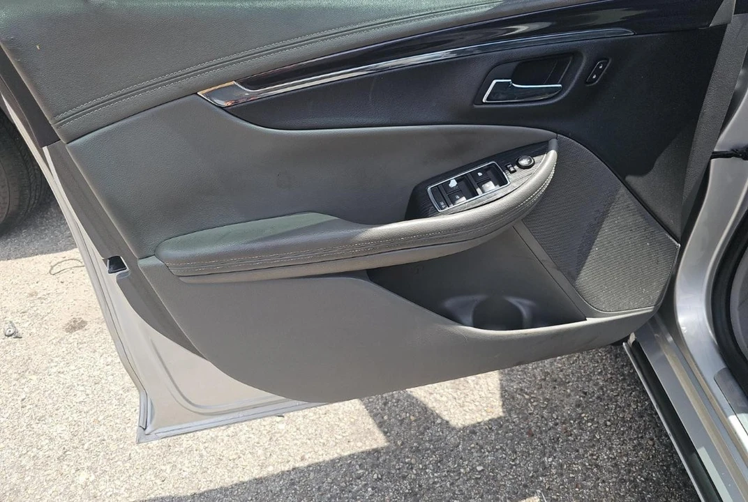 2016 Chevrolet Impala 9th Gen - Image 10 of 14