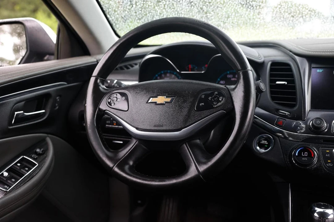 2016 Chevrolet Impala 9th Gen - Image 27 of 31