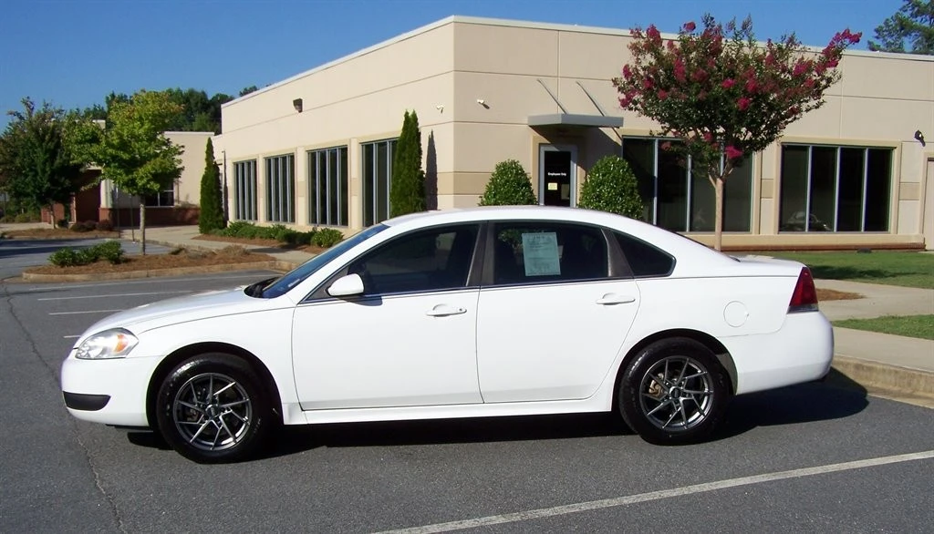 2016 Chevrolet Impala 9th Gen - Image 5 of 31
