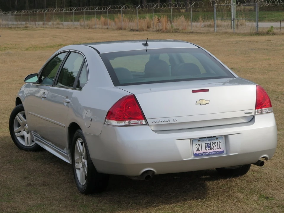 2016 Chevrolet Impala 9th Gen - Image 2 of 4