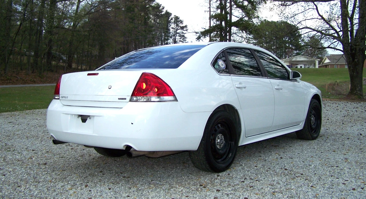 2016 Chevrolet Impala 9th Gen - Image 4 of 19