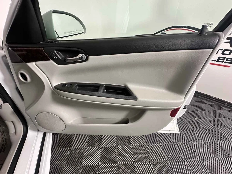 2016 Chevrolet Impala 9th Gen - Image 16 of 21