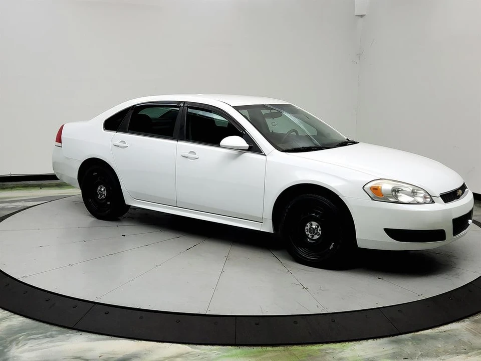2016 Chevrolet Impala 9th Gen - Image 3 of 31