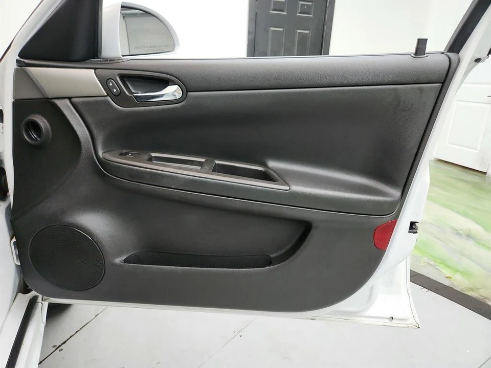 2016 Chevrolet Impala 9th Gen - Image 24 of 31