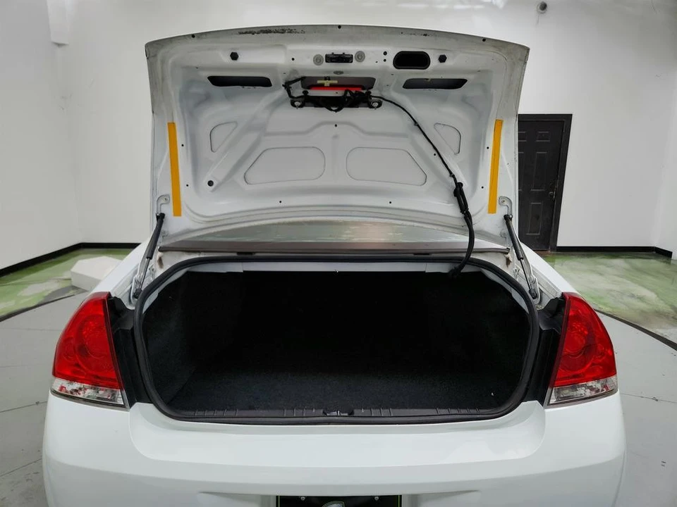 2016 Chevrolet Impala 9th Gen - Image 27 of 31