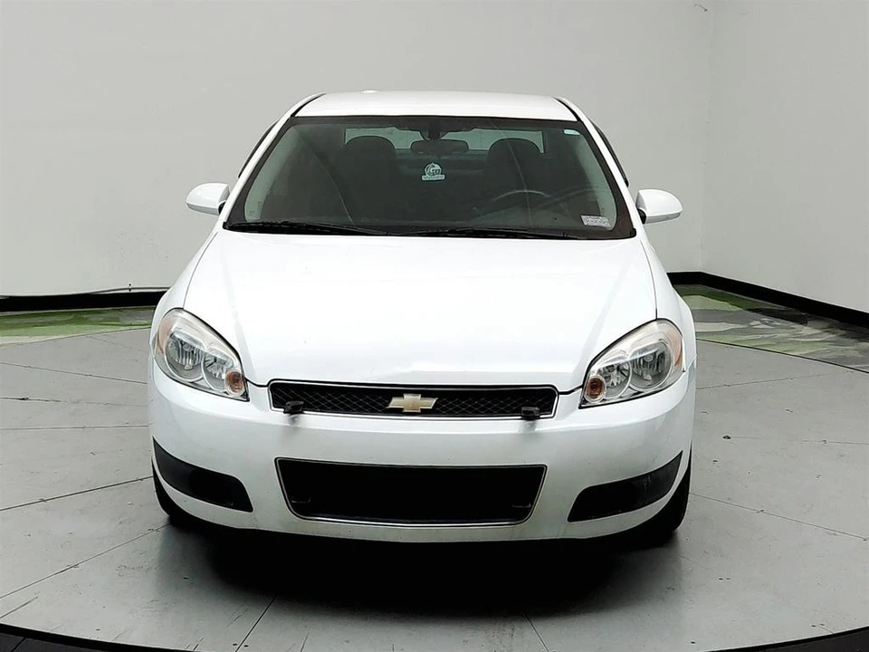 2016 Chevrolet Impala 9th Gen - Image 2 of 31