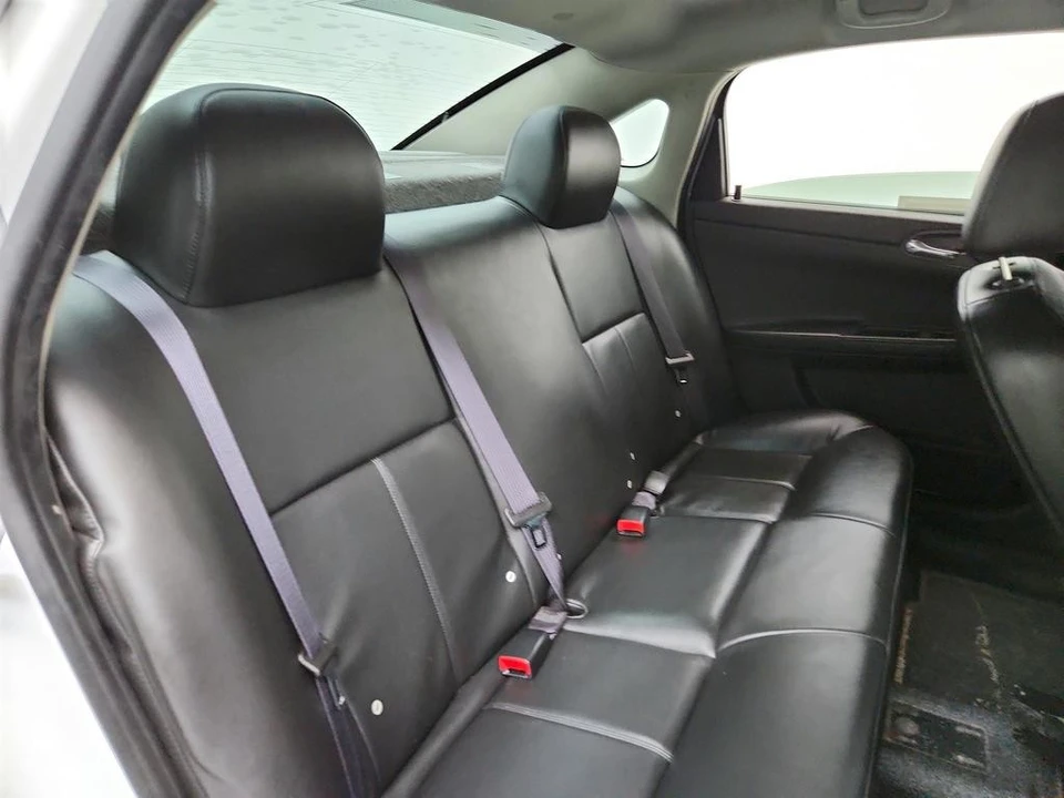 2016 Chevrolet Impala 9th Gen - Image 23 of 31