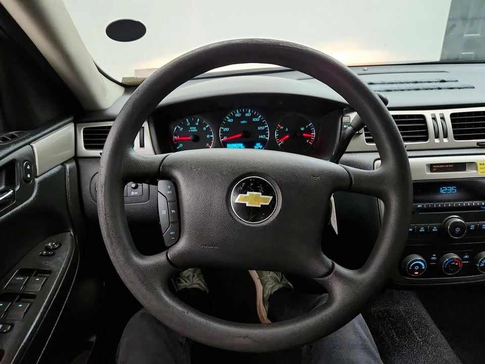 2016 Chevrolet Impala 9th Gen - Image 16 of 31