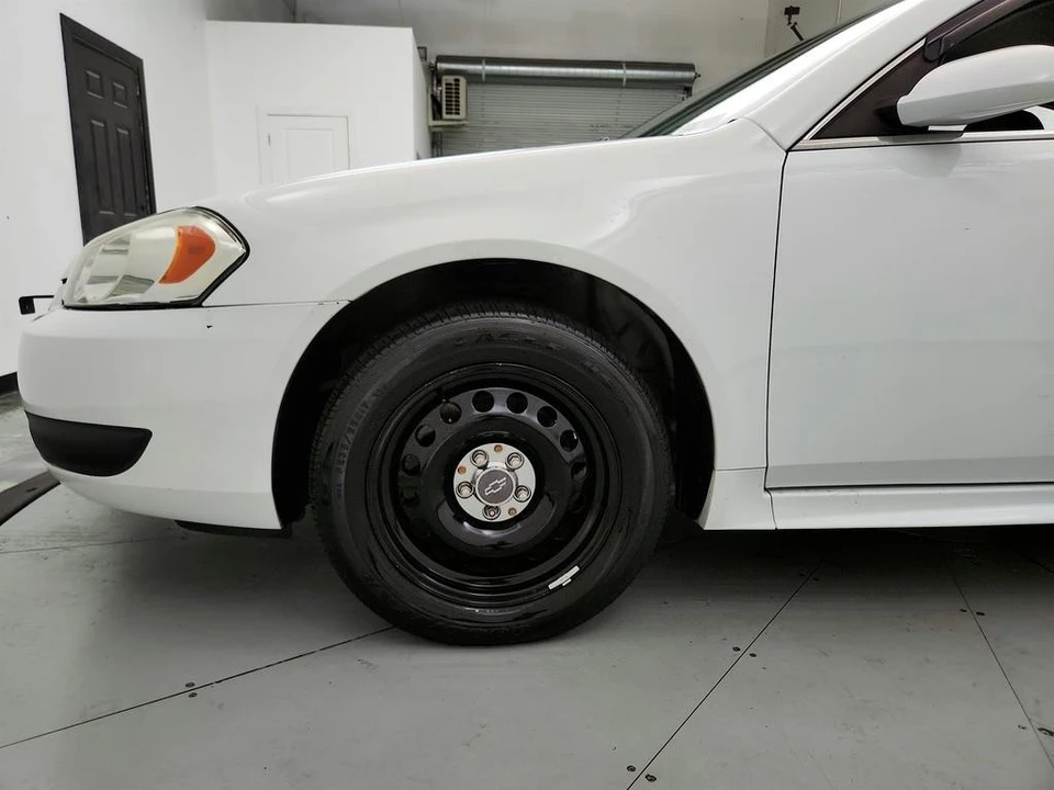 2016 Chevrolet - Image 26 of 31