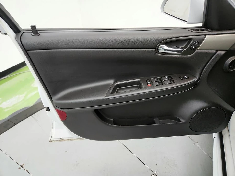 2016 Chevrolet Impala 9th Gen - Image 19 of 31