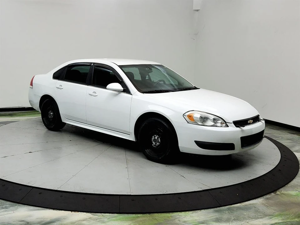 2016 Chevrolet Impala 9th Gen - Image 3 of 31