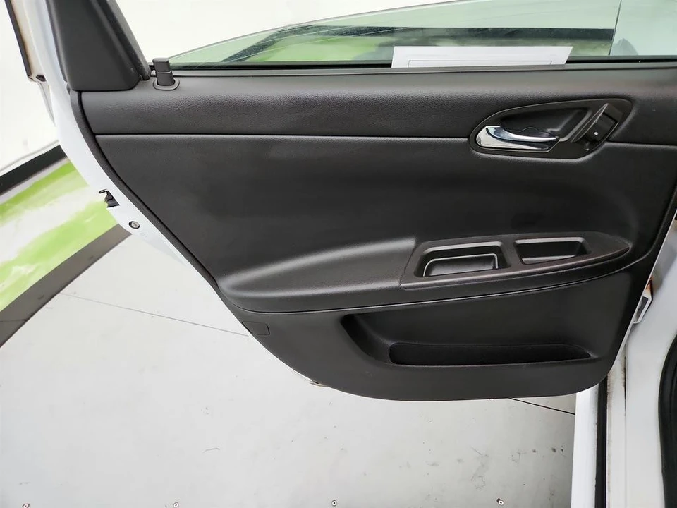 2016 Chevrolet Impala 9th Gen - Image 21 of 31
