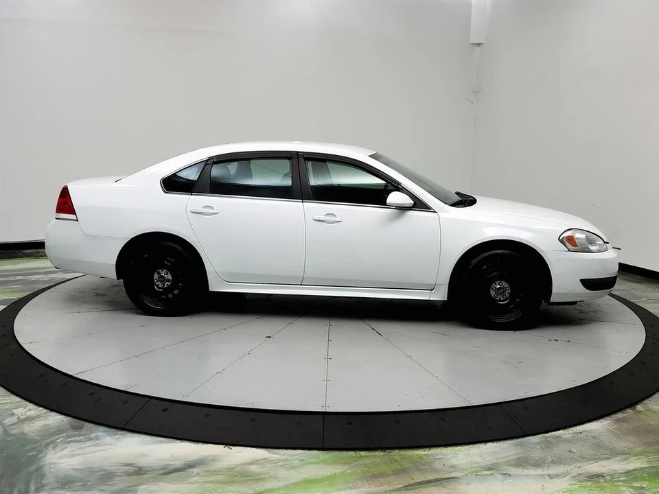 2016 Chevrolet Impala 9th Gen - Image 4 of 31