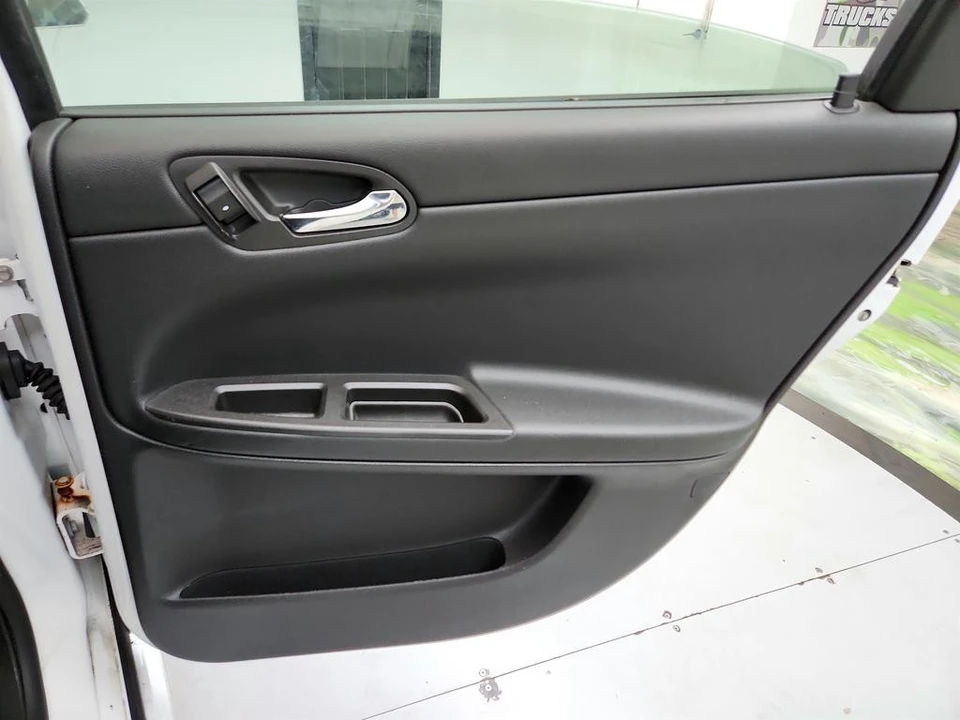 2016 Chevrolet Impala 9th Gen - Image 26 of 31