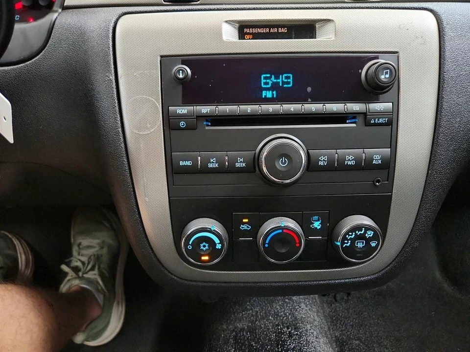 2016 Chevrolet Impala 9th Gen - Image 16 of 31