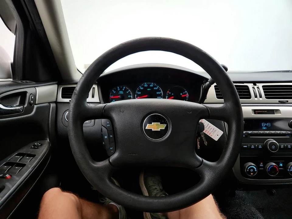 2016 Chevrolet Impala 9th Gen - Image 16 of 31