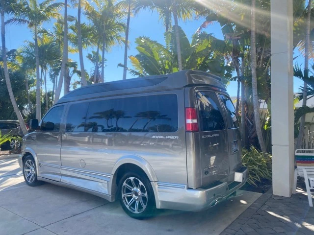 2016 Chevrolet Express - Image 6 of 21