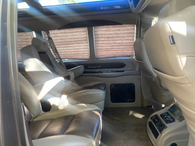 2016 Chevrolet Express - Image 15 of 21