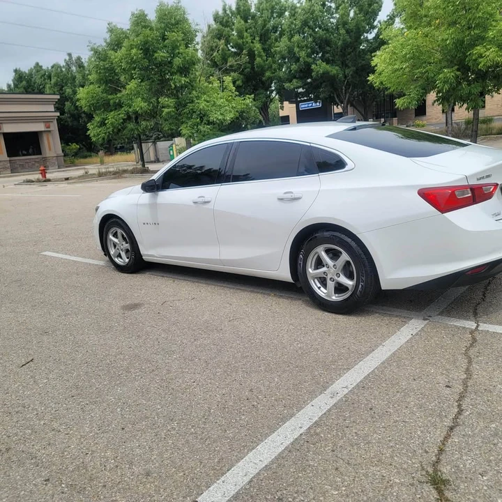 2016 Chevrolet Malibu - Image 2 of 13