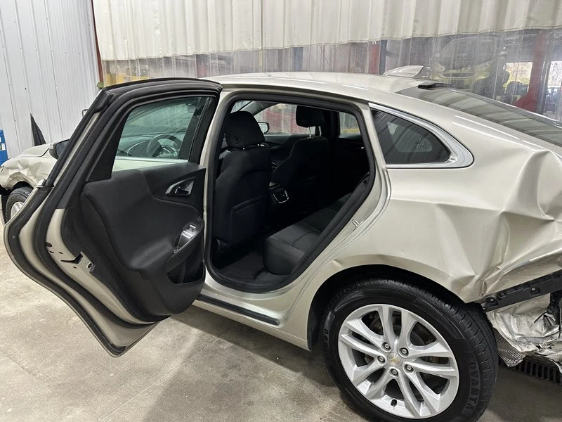 2016 Chevrolet Malibu - Image 11 of 21