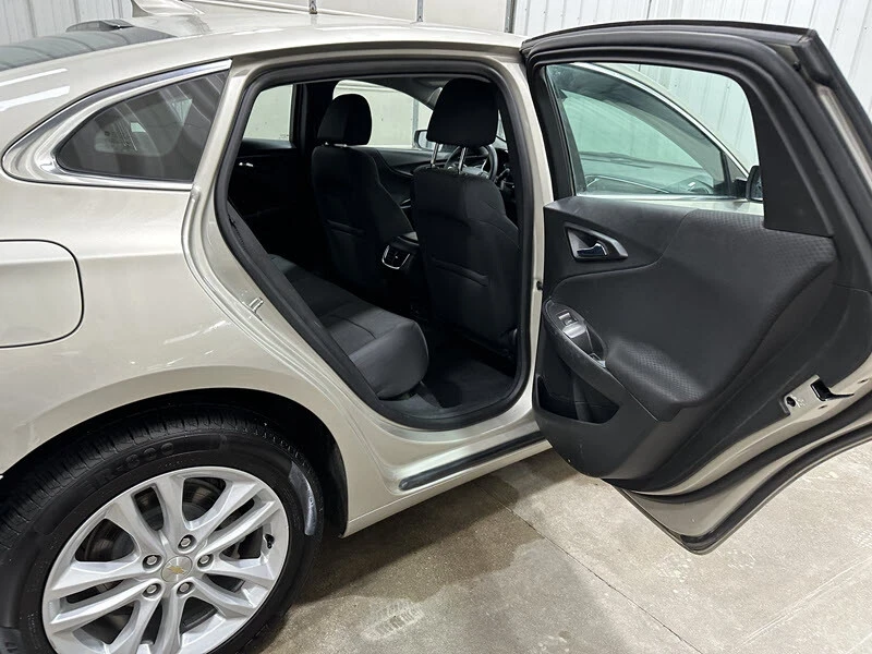 2016 Chevrolet Malibu - Image 18 of 21