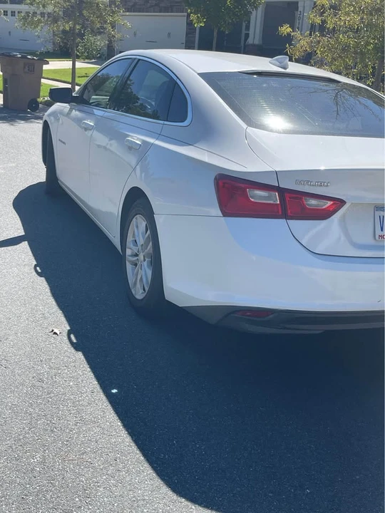 2016 Chevrolet Malibu - Image 2 of 8