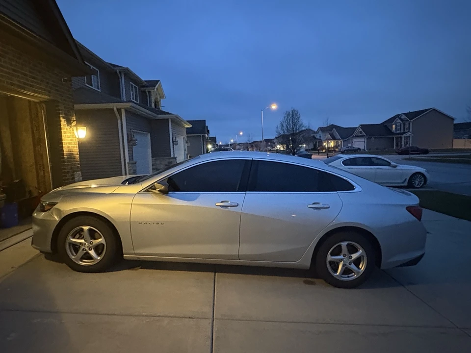 2016 Chevrolet Malibu - Image 2 of 19