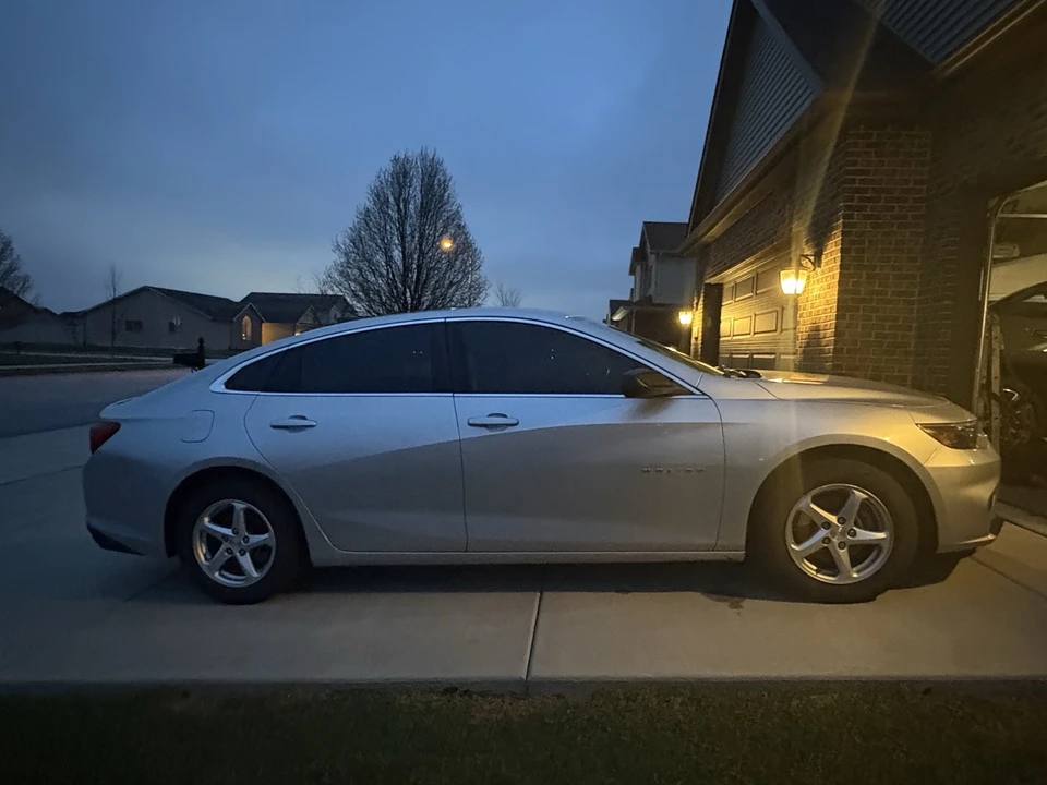 2016 Chevrolet Malibu - Image 3 of 19