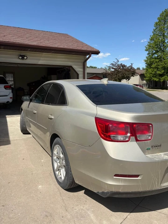 2016 Chevrolet Malibu - Image 4 of 9