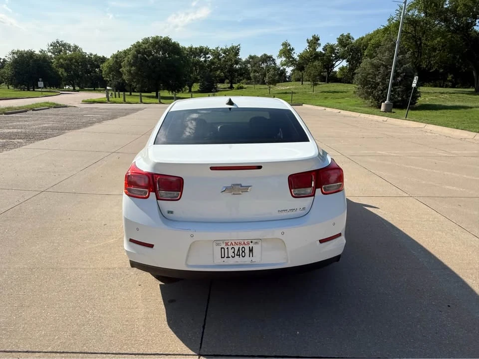 2016 Chevrolet Malibu - Image 4 of 17
