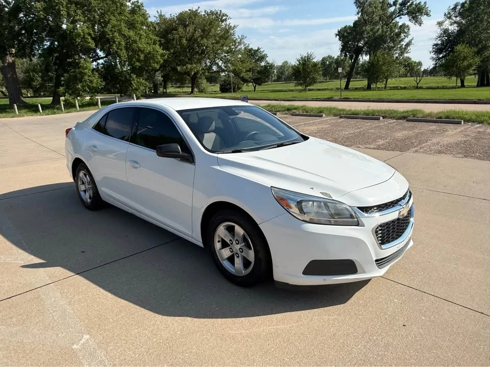 2016 Chevrolet Malibu - Image 7 of 17