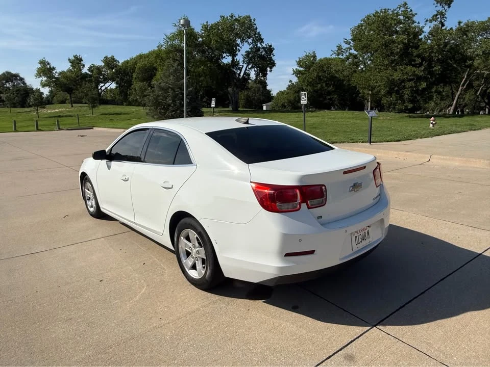 2016 Chevrolet Malibu - Image 3 of 17