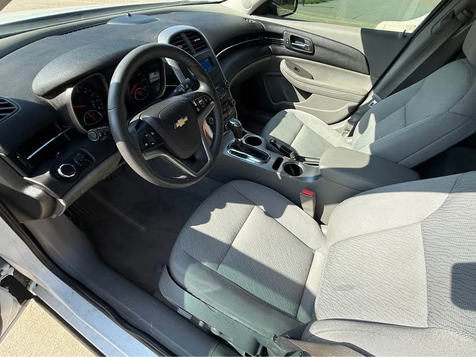 2016 Chevrolet Malibu - Image 10 of 17