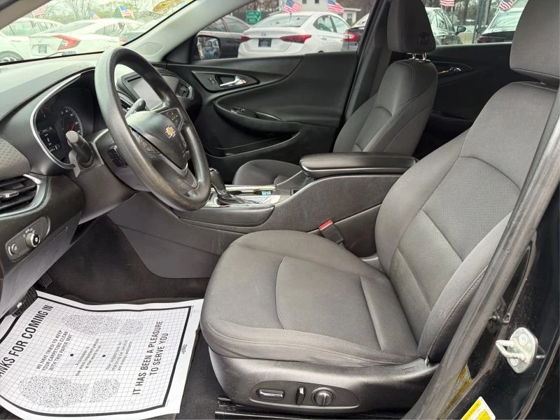 2016 Chevrolet Malibu - Image 9 of 12
