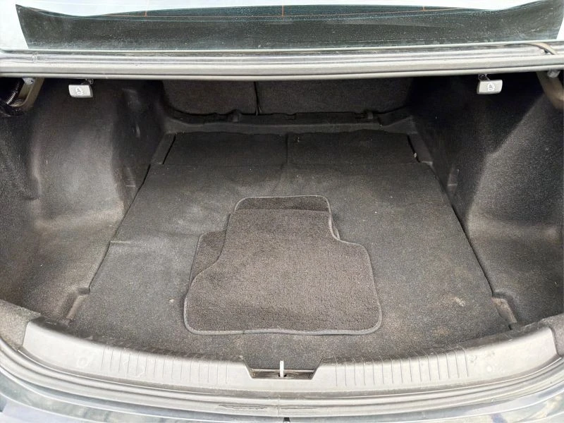 2016 Chevrolet Malibu - Image 11 of 12
