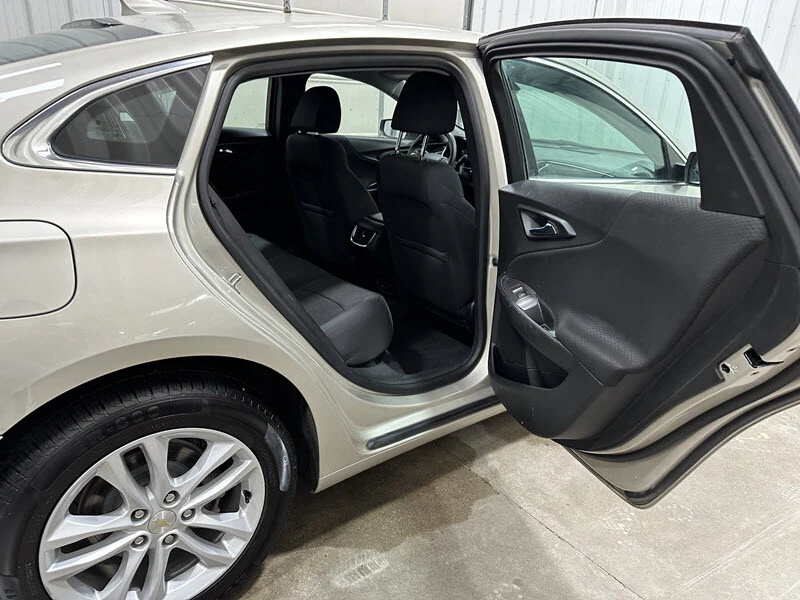 2016 Chevrolet Malibu - Image 18 of 21