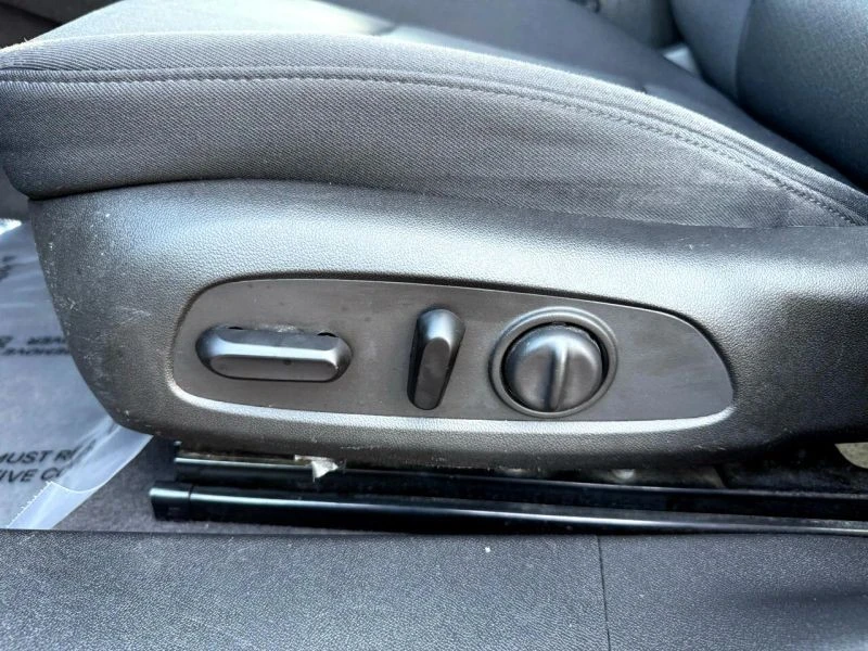 2016 Chevrolet Malibu - Image 10 of 12