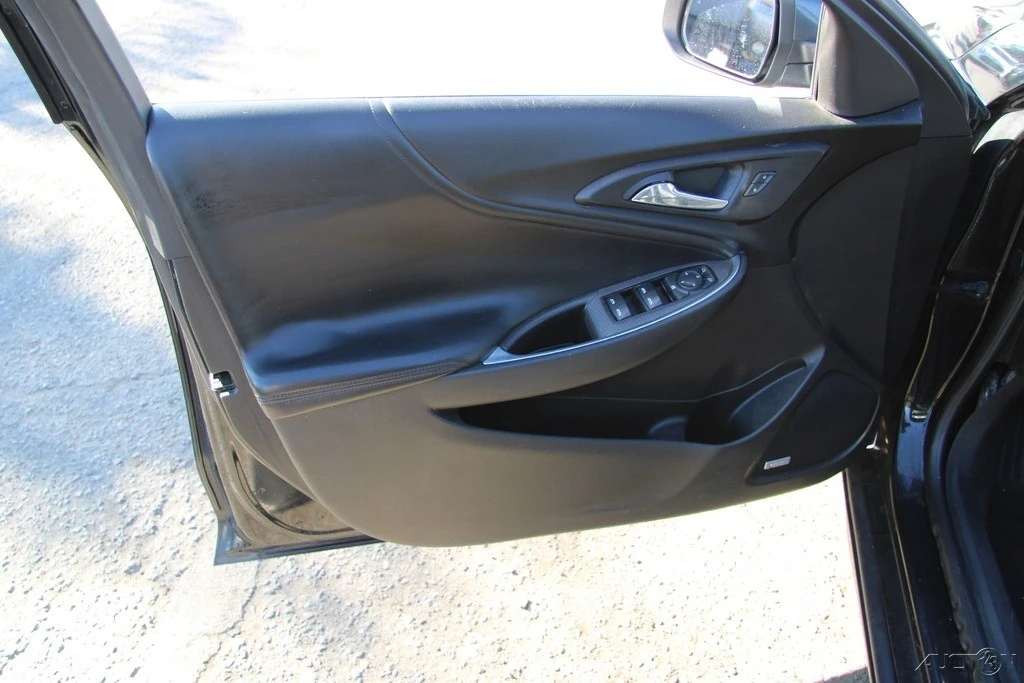 2016 Chevrolet Malibu - Image 11 of 21