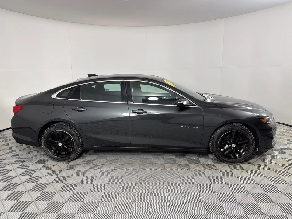 2016 Chevrolet Malibu - Image 4 of 12