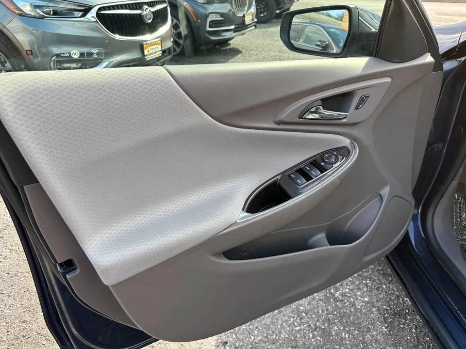 2016 Chevrolet Malibu - Image 10 of 21