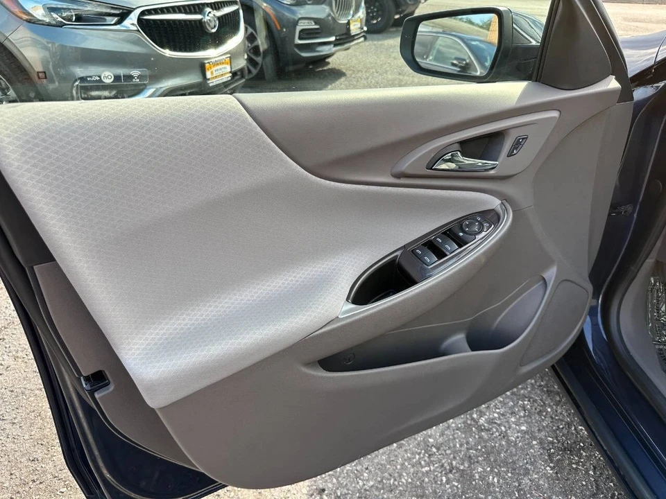 2016 Chevrolet Malibu - Image 10 of 21