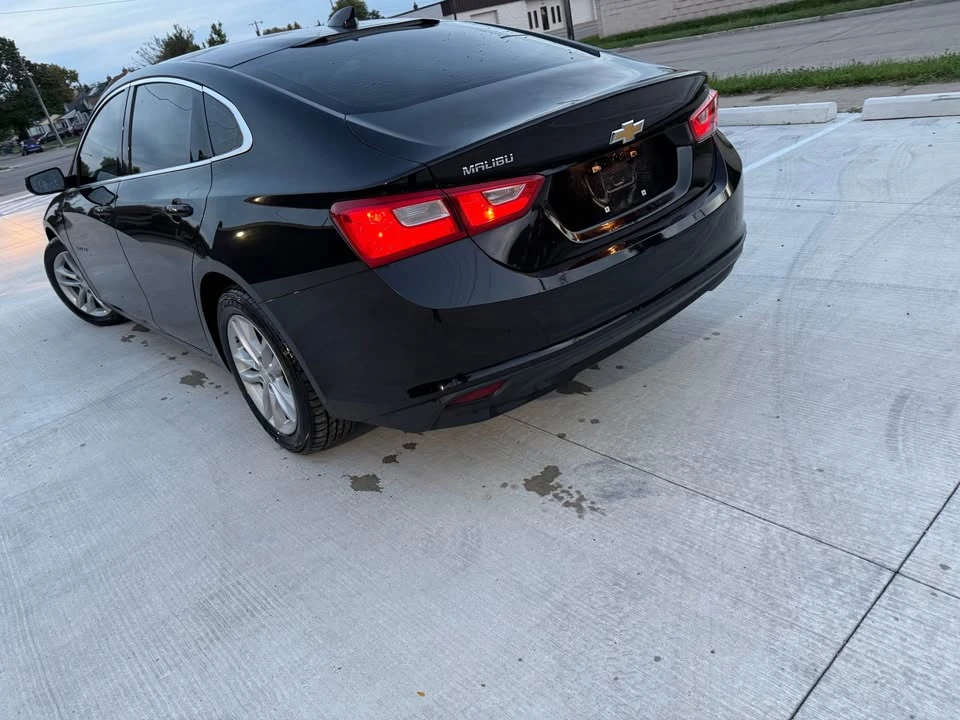 2016 Chevrolet Malibu - Image 8 of 9