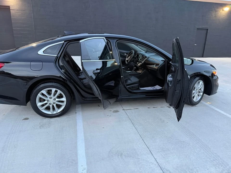 2016 Chevrolet Malibu - Image 2 of 9