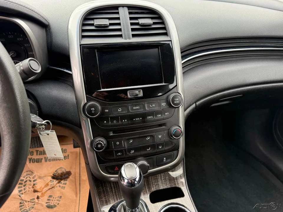 2016 Chevrolet Malibu - Image 18 of 21